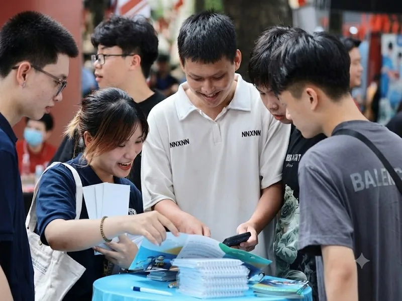 Tìm hiểu phương thức xét tuyển A01 trước khi đăng ký nguyện vọng