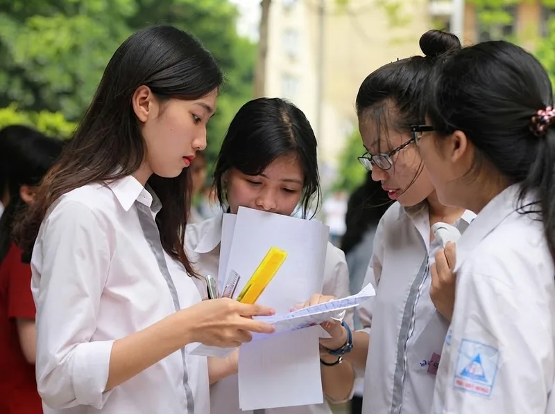 Tránh chọn tổ hợp khối B theo bạn bè hoặc thông tin tuyển sinh cũ
